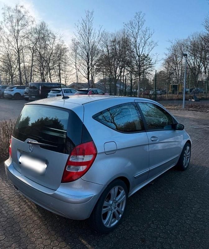 Gebraucht Mercedes A180 109 PS (80 kW) 2007 Silber Kleinwagen