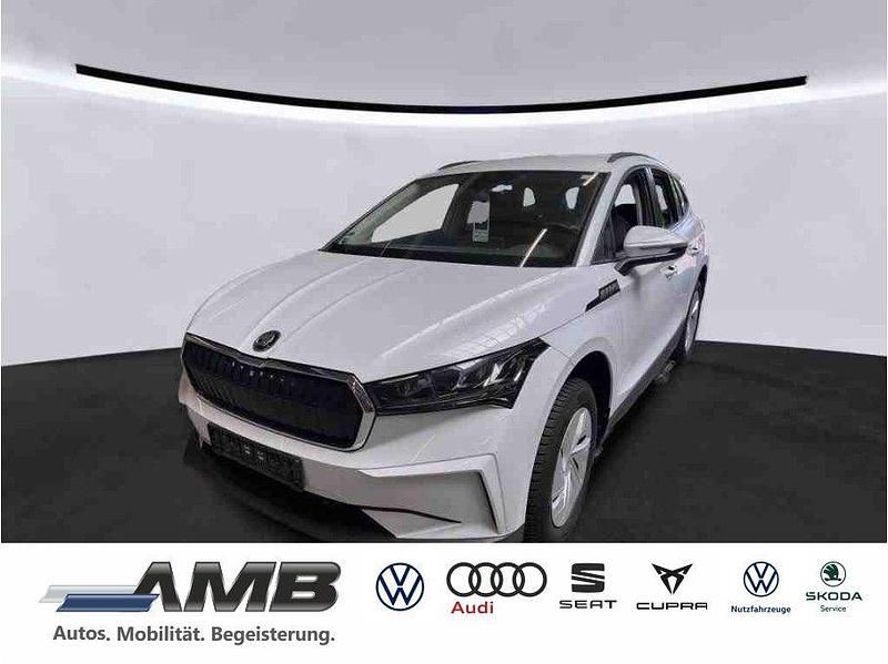 2y moonweiss metallic Gebraucht 2023 Skoda Enyaq iV Loft SUV | 23.640 € (Fairer Preis) - Bild 1/3