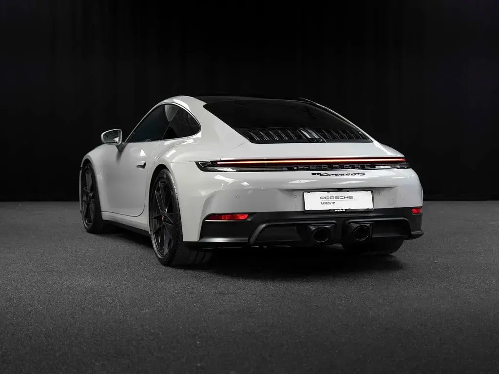 Gebraucht Porsche 992 485 PS (356 kW) 2025 Grau Coupé