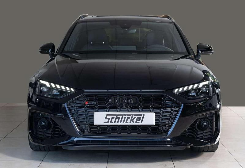 Gebraucht Audi RS4 450 PS (330 kW) 2024 Sebringschwarz kristalleffekt Kombi