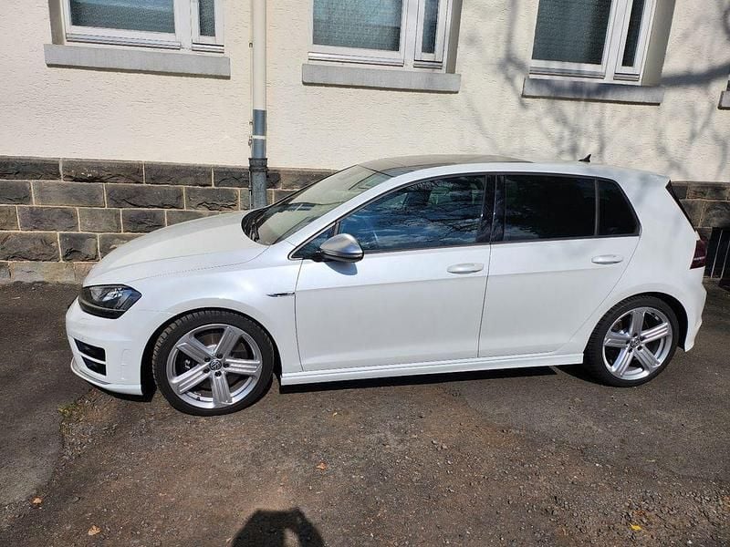 Gebraucht VW Golf VII R 300 PS (220 kW) 2016 Weiß Limousine