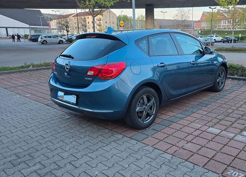 Gebraucht Opel Astra 140 PS (102 kW) 2015 Blau Limousine