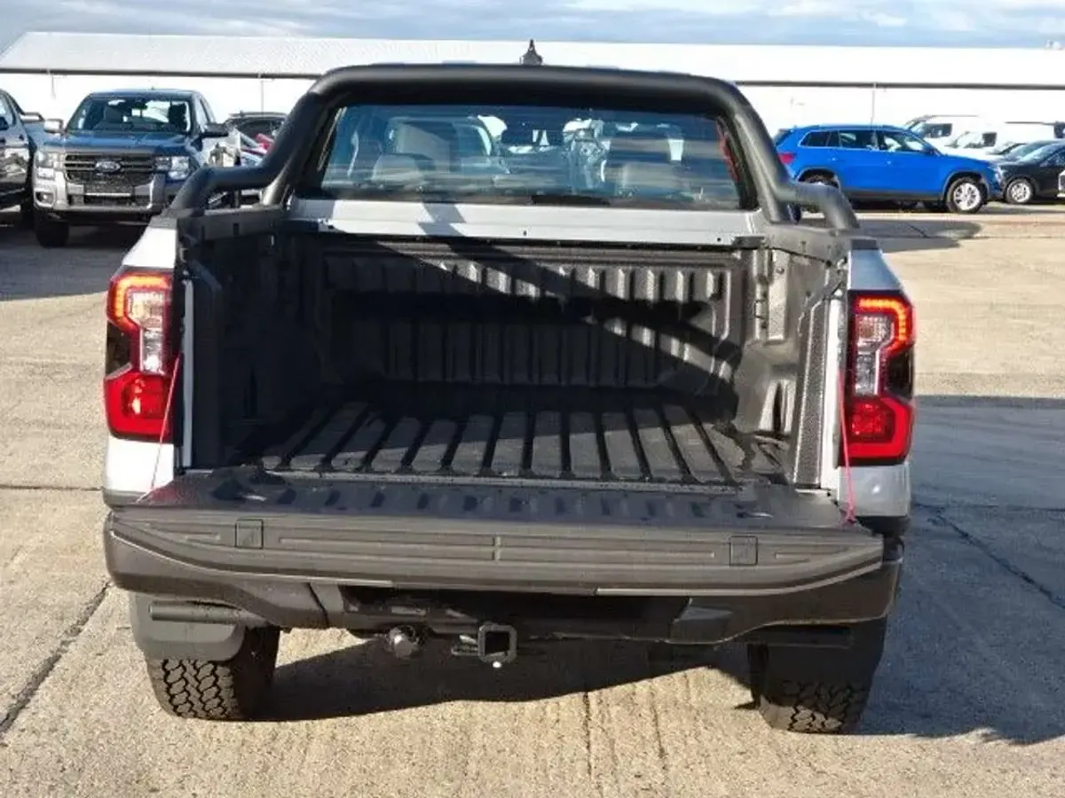 Neu Ford Ranger Tremor 205 PS (150 kW) 2025 Iconicsilber metallic Pickup