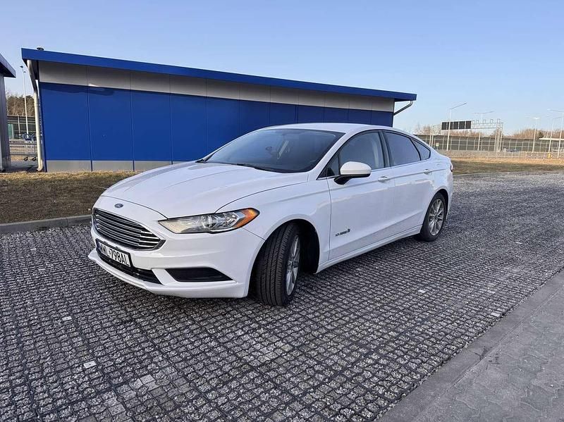 Gebraucht Ford Fusion 101 PS (74 kW) 2016 Weiß Limousine