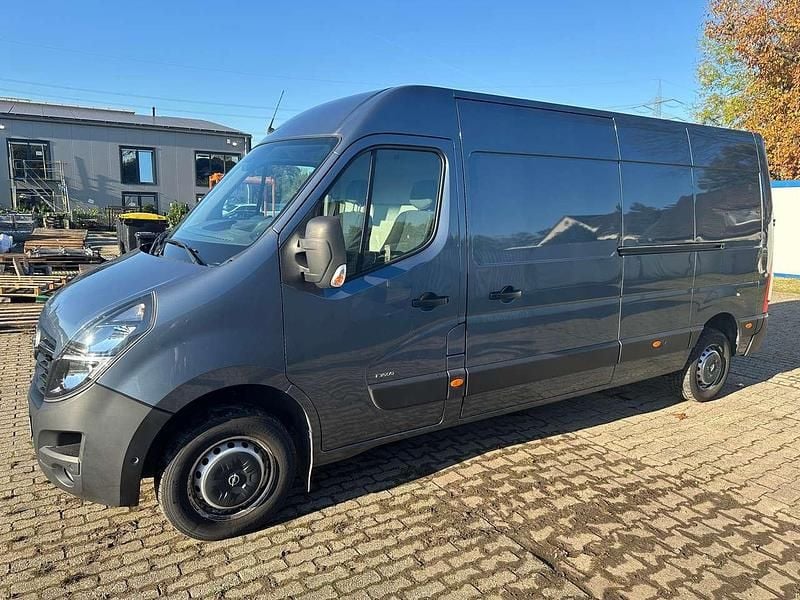 Grau Gebraucht 2019 Opel Movano S Van | 16.500 € (Fairer Preis) - Bild 1/4