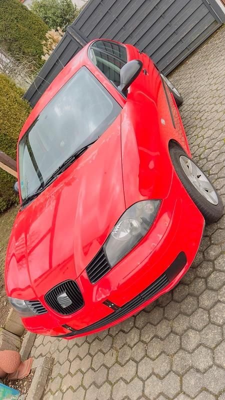 Rot Gebraucht 2004 Seat Ibiza Kleinwagen | 1.100 € (Guter Preis) - Bild 1/4