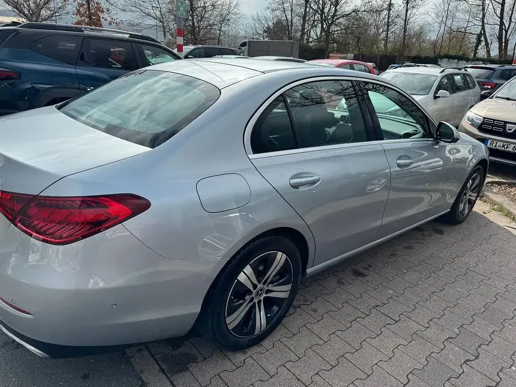 Gebraucht Mercedes B220 200 PS (147 kW) 2022 Silber Kleinwagen