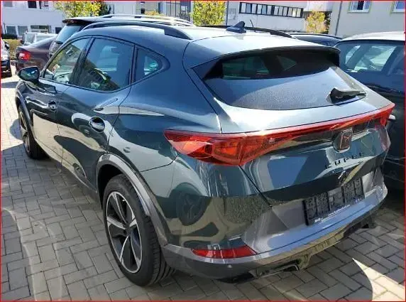 Gebraucht Cupra Formentor 150 PS (110 kW) 2022 Camouflage grün metallic SUV