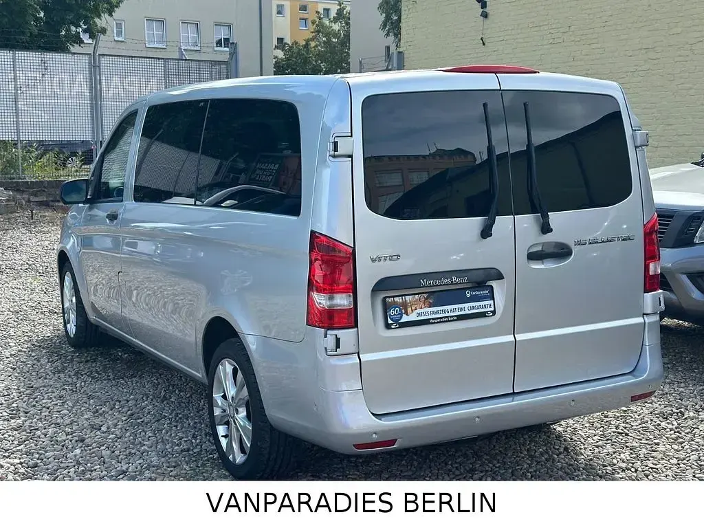 Gebraucht Mercedes Vito 190 PS (139 kW) 2016 Silber Van