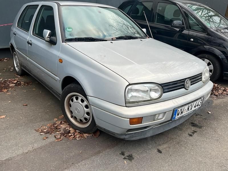 Gebraucht VW Golf III 101 PS (74 kW) 1997 Silber Limousine