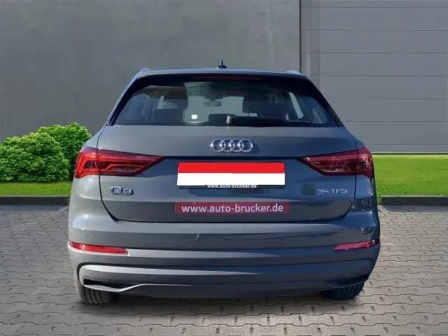 Gebraucht Audi Q3 Ambiente 150 PS (110 kW) 2022 Schwarz SUV