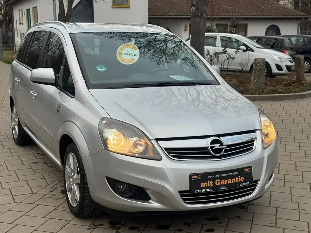 Gebraucht Opel Zafira Edition 116 PS (85 kW) 2010 Silber Van / Kleinbus