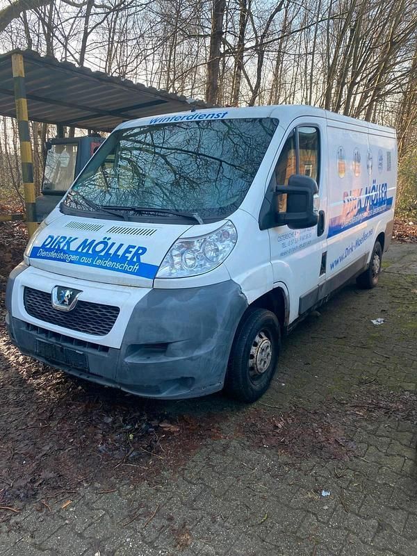 Grün Gebraucht 2008 Peugeot Boxer Van | 2.300 € - Bild 1/4