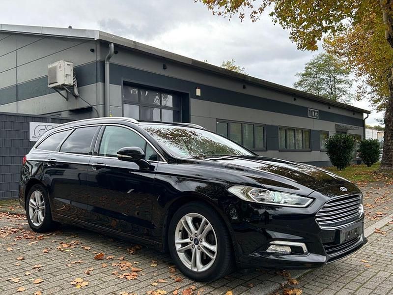 Schwarz Gebraucht 2017 Ford Mondeo Titanium Limousine | 9.900 € (Superpreis) - Bild 1/4