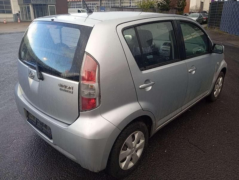Gebraucht Daihatsu Sirion 69 PS (50 kW) 2008 Grau Kleinwagen