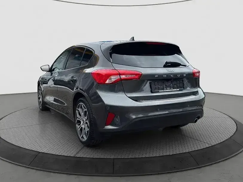 Gebraucht Ford Focus Titanium 150 PS (110 kW) 2020 Magneticgrau (metallic) (metallic) Limousine