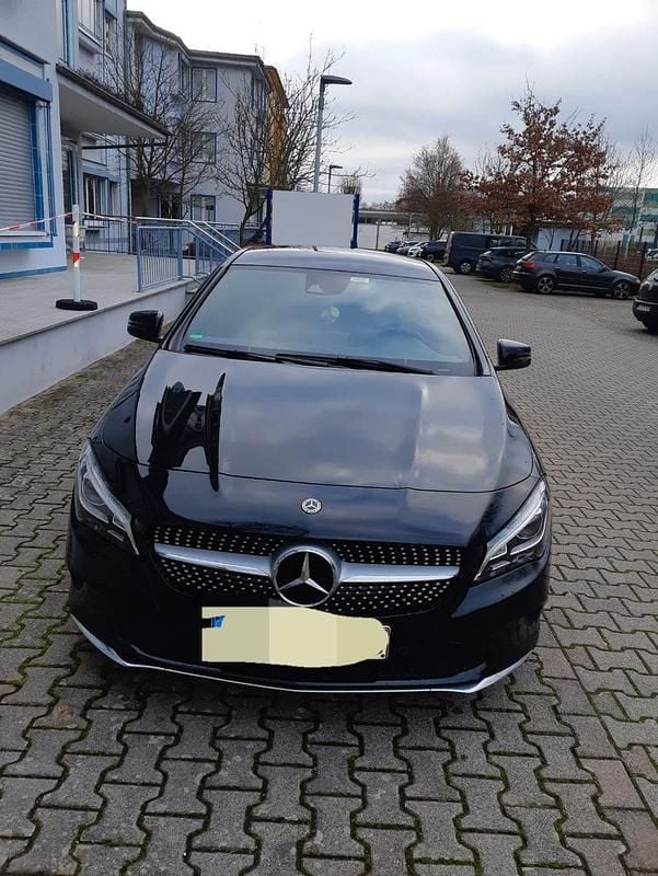 Gebraucht Mercedes CLA200 Edition 156 PS (114 kW) 2017 Schwarz Coupé
