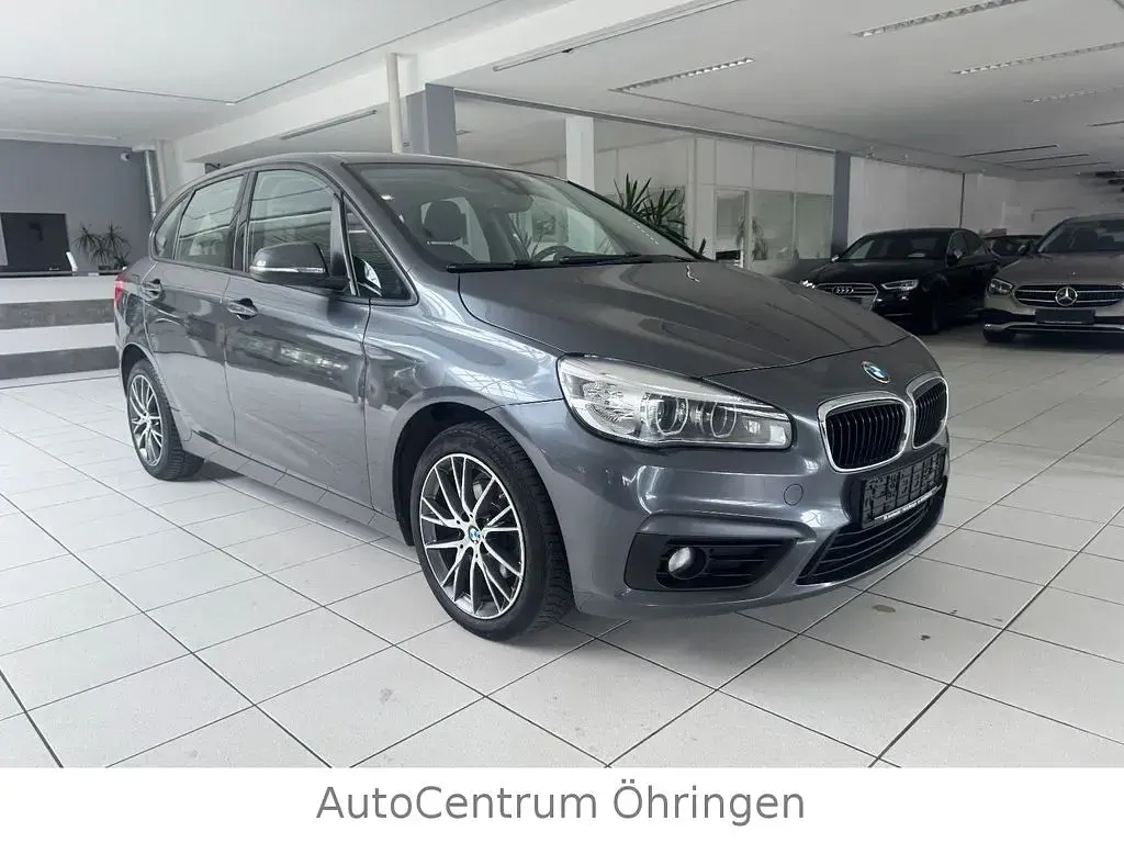 Gebraucht BMW 218 Active Tourer Basis 150 PS (110 kW) 2015 Grau Van / Kleinbus