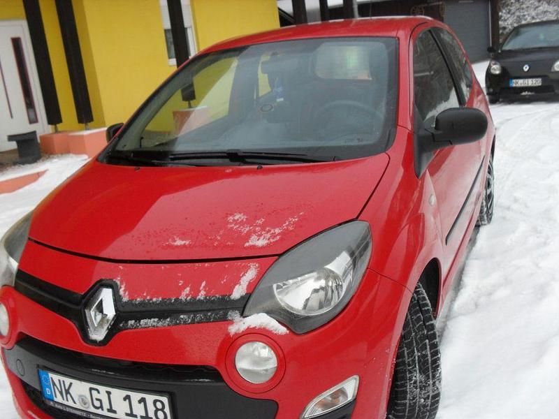 Rot Gebraucht 2014 Renault Twingo Dynamique Kleinwagen | 3.950 € (Fairer Preis) - Bild 1/4