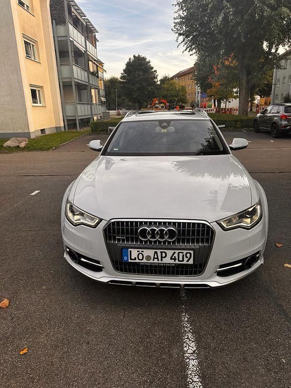 Weiß Gebraucht 2014 Audi A6 Allroad Kombi | 17.800 € (Guter Preis) - Bild 1/4