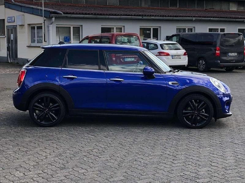 Second-hand Mini ONE 102 CP (75 kW) 2018 Albastru Hatchback
