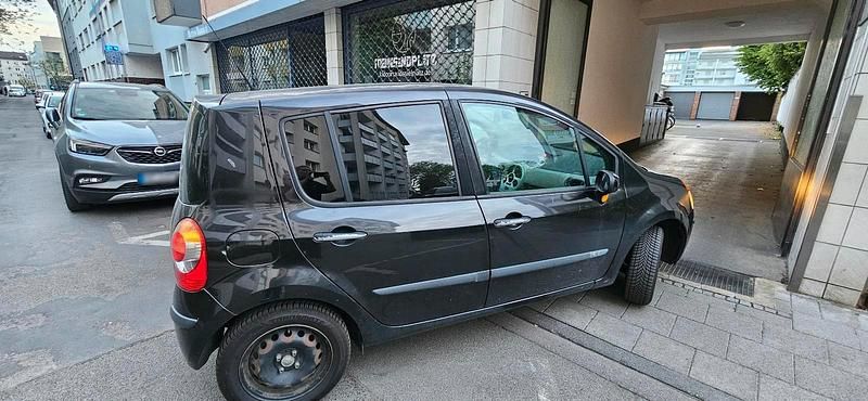 Second-hand Renault Modus 75 CP (55 kW) 2006 Negru Monovolum