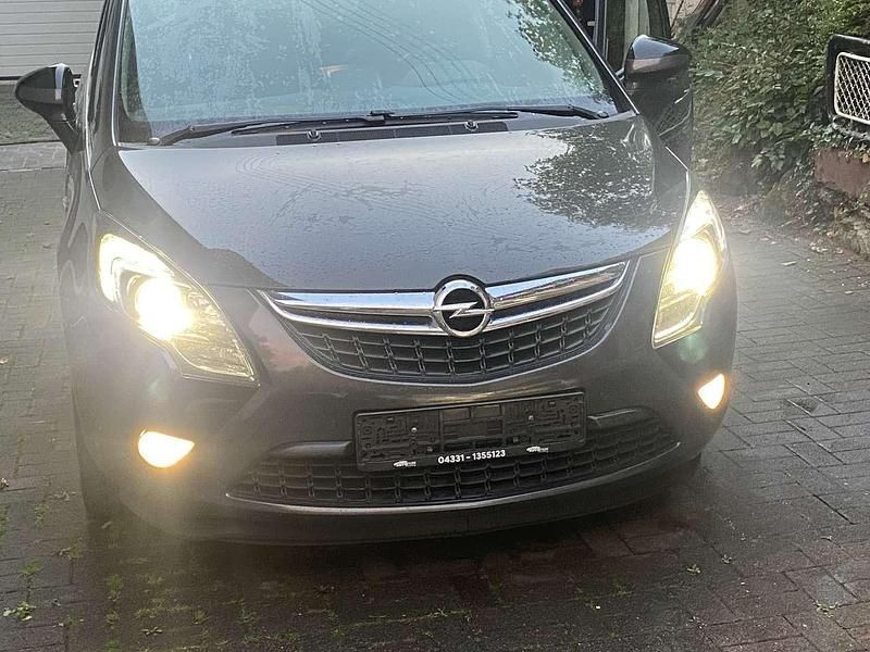 Gebraucht Opel Zafira Tourer Innovation 194 PS (142 kW) 2014 Grau Van / Kleinbus