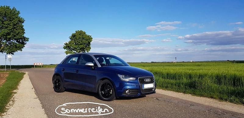 Gebraucht Audi A1 Sportback Sport 122 PS (89 kW) 2013 Blau Kleinwagen