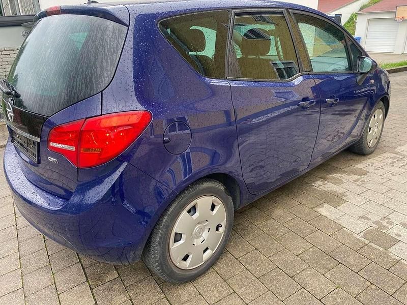 Gebraucht Opel Meriva Edition 95 PS (69 kW) 2016 Royal blau (s2) Van / Kleinbus