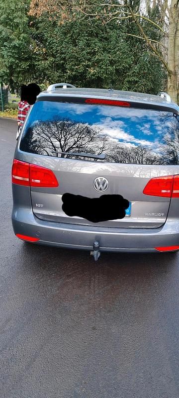 Gebraucht VW Touran Life 105 PS (77 kW) 2014 Braun Van / Kleinbus