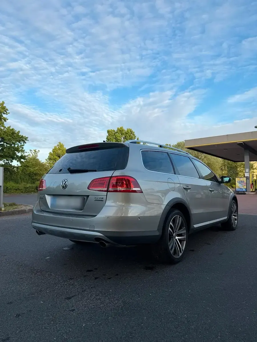 Gebraucht VW Passat 170 PS (125 kW) 2012 Silber Kombi