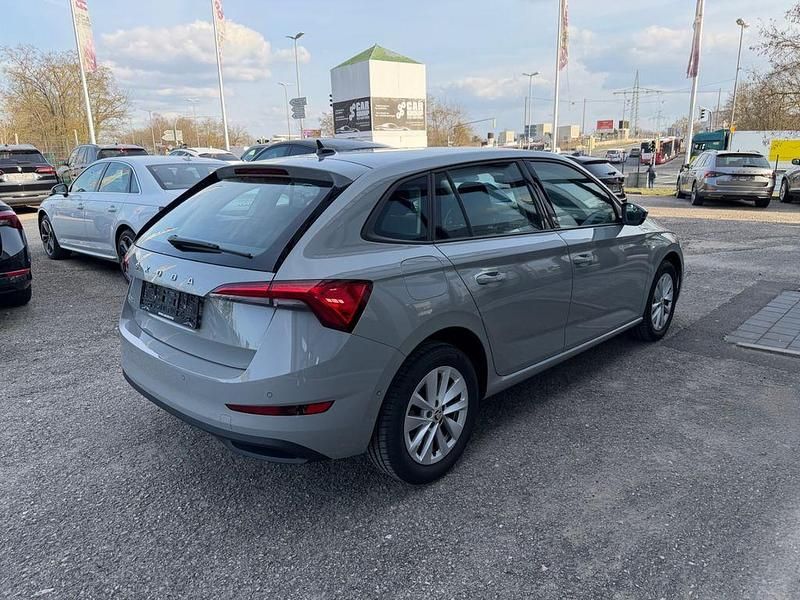 Gebraucht Skoda Scala Selection 150 PS (110 kW) 2024 Grau Kleinwagen
