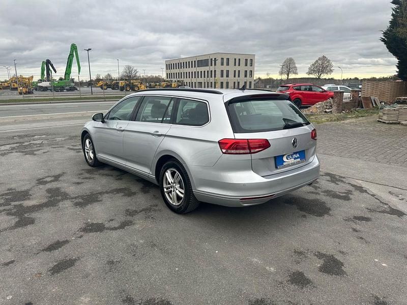 Gebraucht VW Passat Comfortline 150 PS (110 kW) 2018 Silber Kombi