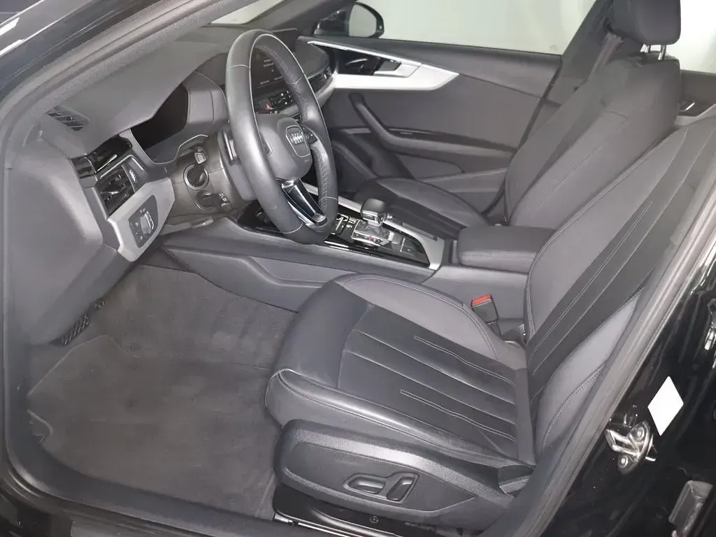 Gebraucht Audi A4 Advanced Plus 204 PS (150 kW) 2022 Mythosschwarz metallic (metallic) Kombi