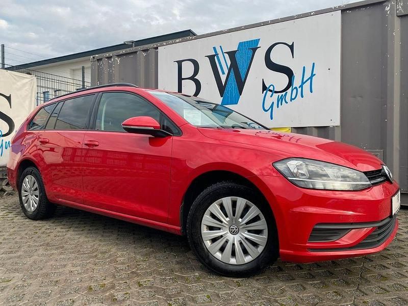 Rot Gebraucht 2019 VW Golf VII Kombi | 11.990 € (Guter Preis) - Bild 1/4