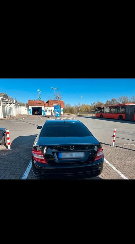 Schwarz Gebraucht 2007 Mercedes C220 Limousine | 5.950 € (Guter Preis) - Bild 1/4
