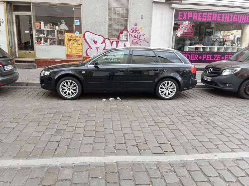 Schwarz Gebraucht 2007 Audi A4 Kombi | 1.600 € (Superpreis) - Bild 1/1