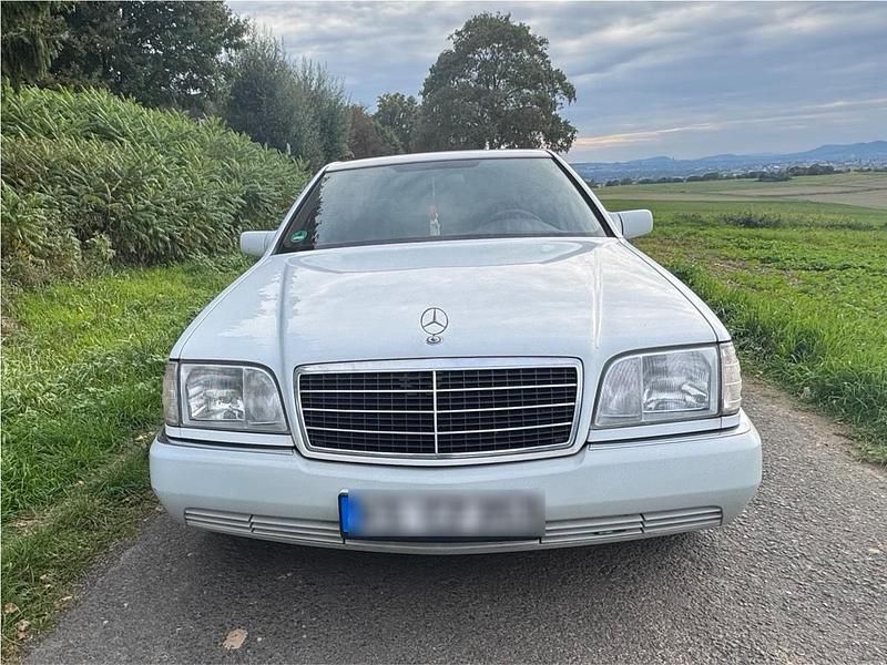 Weiß Gebraucht 1992 Mercedes S300 Limousine | 11.900 € - Bild 1/4