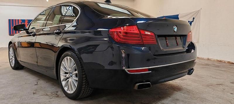 Gebraucht BMW 550 Luxury Line 449 PS (330 kW) 2014 Blau Limousine