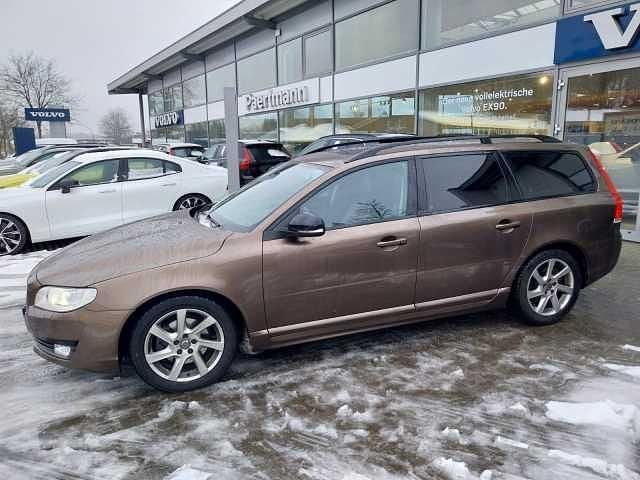 Gebraucht Volvo V70 Linje Svart 181 PS (133 kW) 2015 Braun Kombi