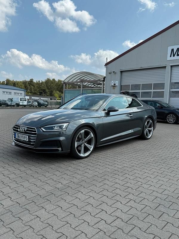 Grau Gebraucht 2019 Audi A5 S-Line Coupé | 26.900 € (Guter Preis) - Bild 1/4