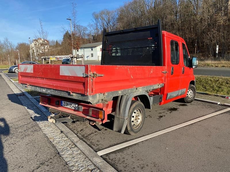 Gebraucht Peugeot Boxer 100 PS (73 kW) 2011 Rot Van