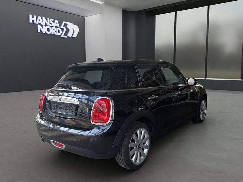 Gebraucht Mini Cooper D 116 PS (85 kW) 2015 Schwarz / midnight black (metallic) Kleinwagen