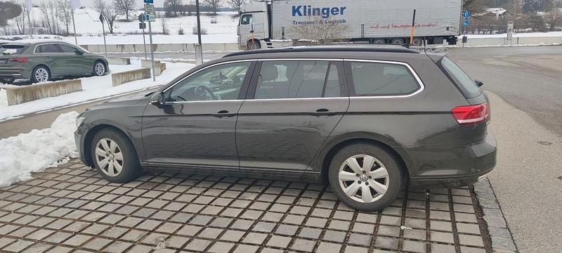 Gebraucht VW Passat Comfortline 150 PS (110 kW) 2016 Grau Kombi