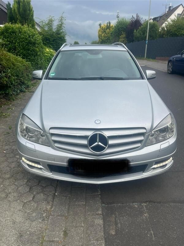 Silber Gebraucht 2010 Mercedes C250 Avantgarde Kombi | 6.000 € (Fairer Preis) - Bild 1/4