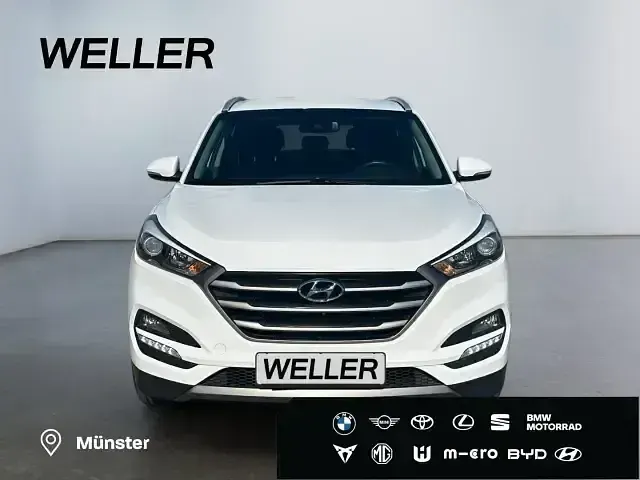 Gebraucht Hyundai Tucson Intro Edition 177 PS (130 kW) 2015 Weiss SUV