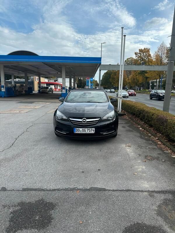 Schwarz Gebraucht 2013 Opel Cascada Cabrio | 8.900 € (Guter Preis) - Bild 1/4