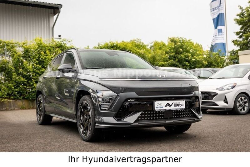 Ecotronic grey / abyss black / m Neu 2025 Hyundai Kona N Line SUV | 48.885 € - Bild 1/4