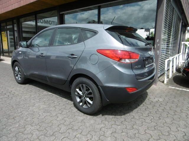 Gebraucht Hyundai ix35 Trend 135 PS (99 kW) 2015 Grau SUV