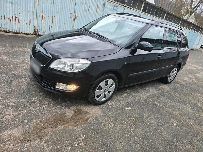 Gebraucht Skoda Fabia 75 PS (55 kW) 2015 Schwarz Kombi